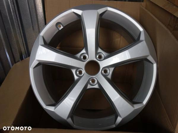 Felga AUDI Q5 80A601025C 8X18 ET39 5X112 - 1