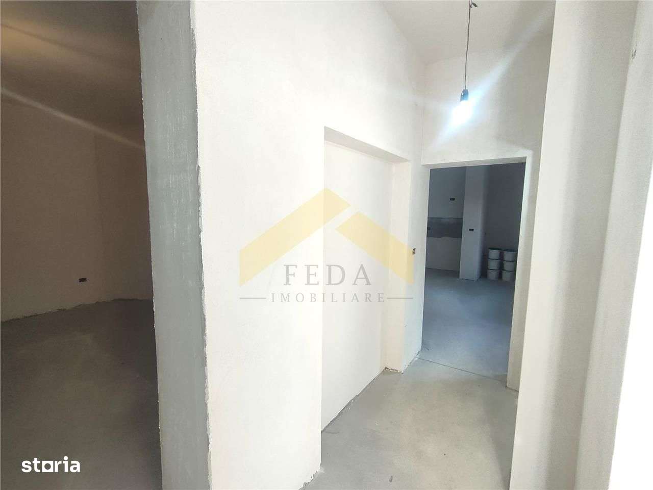 Casa cu 3 camere de vanzare in centrul Aradului - Imagine principală: 4/14