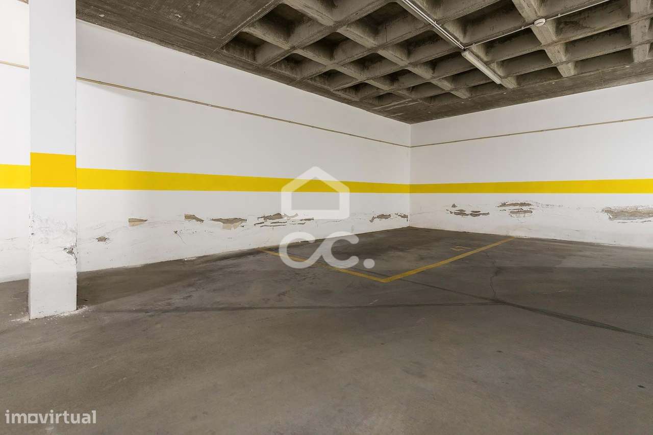 Apartamento T2 de Rés do Chão c/ Varanda e Lugar de Garagem | Villas d-15