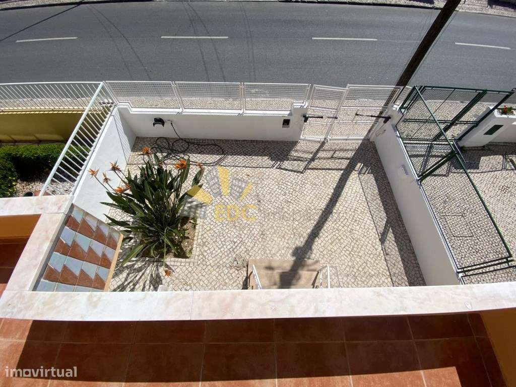 Moradia T3 - Remodelada com 2 frentes no centro de Mem Martins | Nã...-21