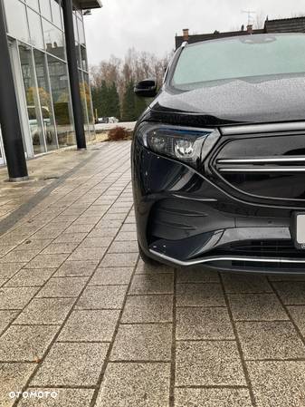 Mercedes-Benz EQA 300 4-Matic AMG Line - 18