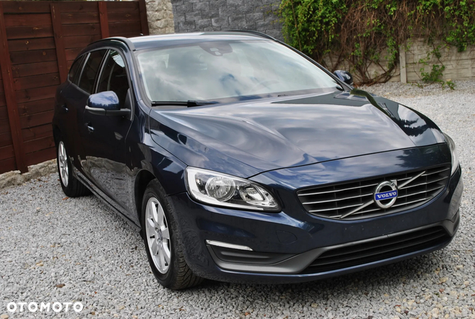 Volvo V60 T3 Momentum - 7