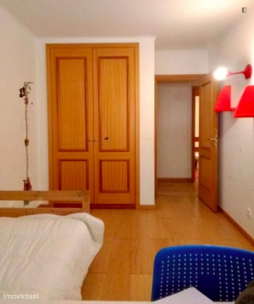 Quarto - localizado em Lumiar Lisbon - Grande imagem: 2/10