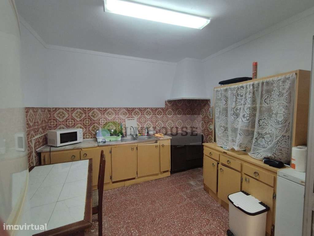 Moradia T2+2 com quintal e terraço, Azinhal-10