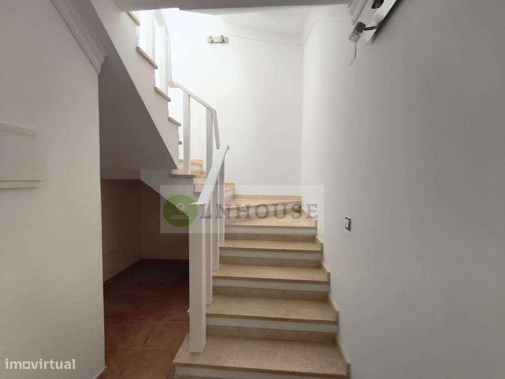 Moradia T4 com piscina e garagem - Castro Marim-44