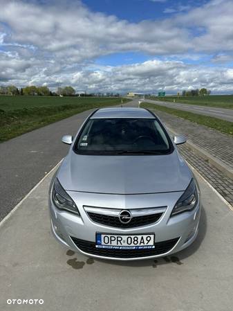 Opel Astra 2.0 CDTI DPF Sports Tourer Automatik - 1
