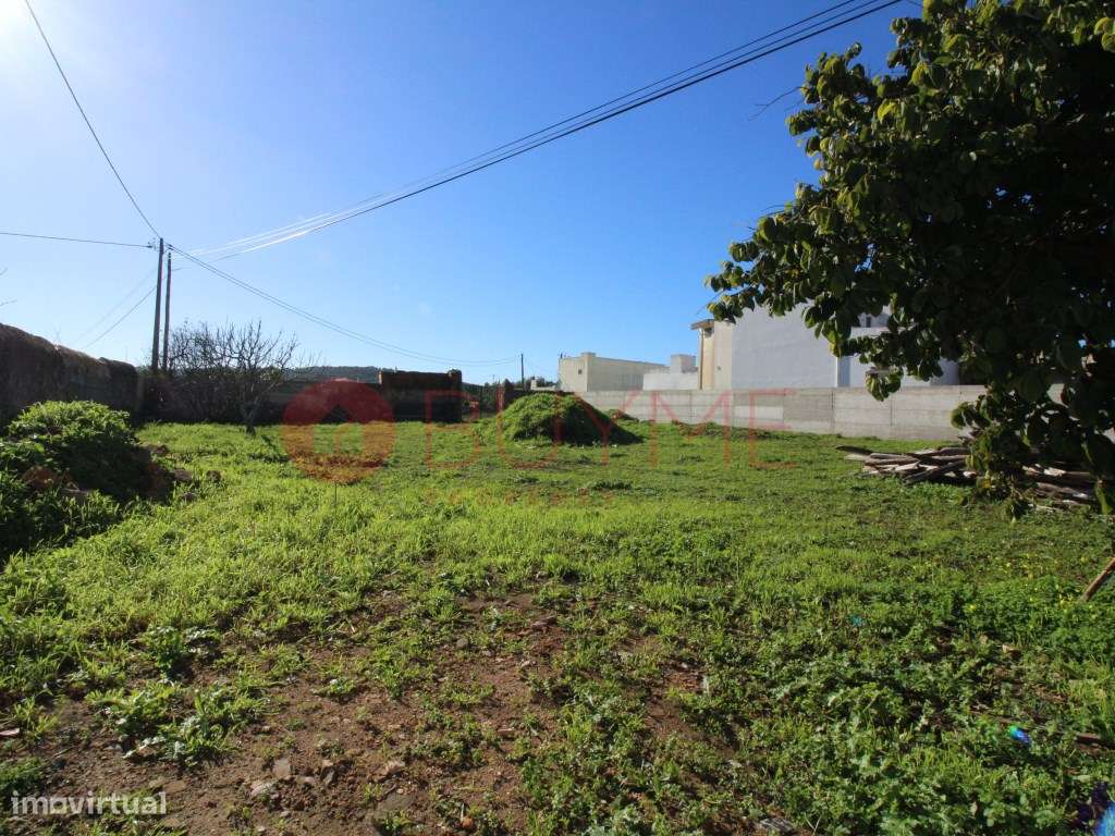 Moradia Geminada Contemporânea no Coração da Aldeia do Alportel - Grande imagem: 4/9