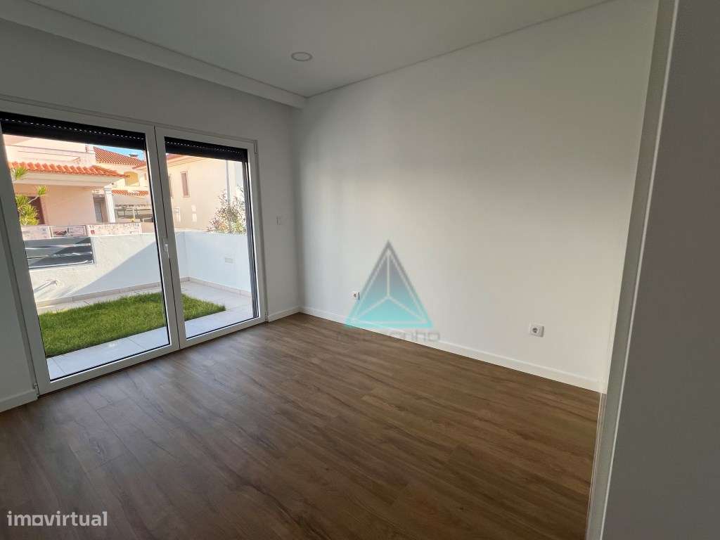 Moradia geminada T4 com excelentes acabamentos Quinta do Desembarga...-18
