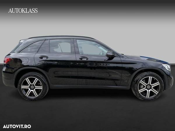 Mercedes-Benz GLC 300 e 4MATIC - 4