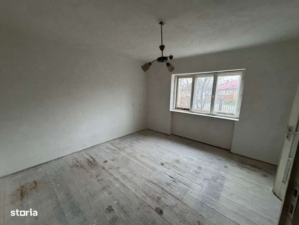 De vanzare casa 2 camere – str. Aurel Vlaicu - Imagine principală: 2/6