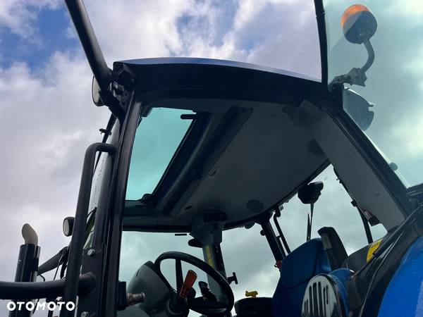 New Holland T5-105 Electro Command - 11