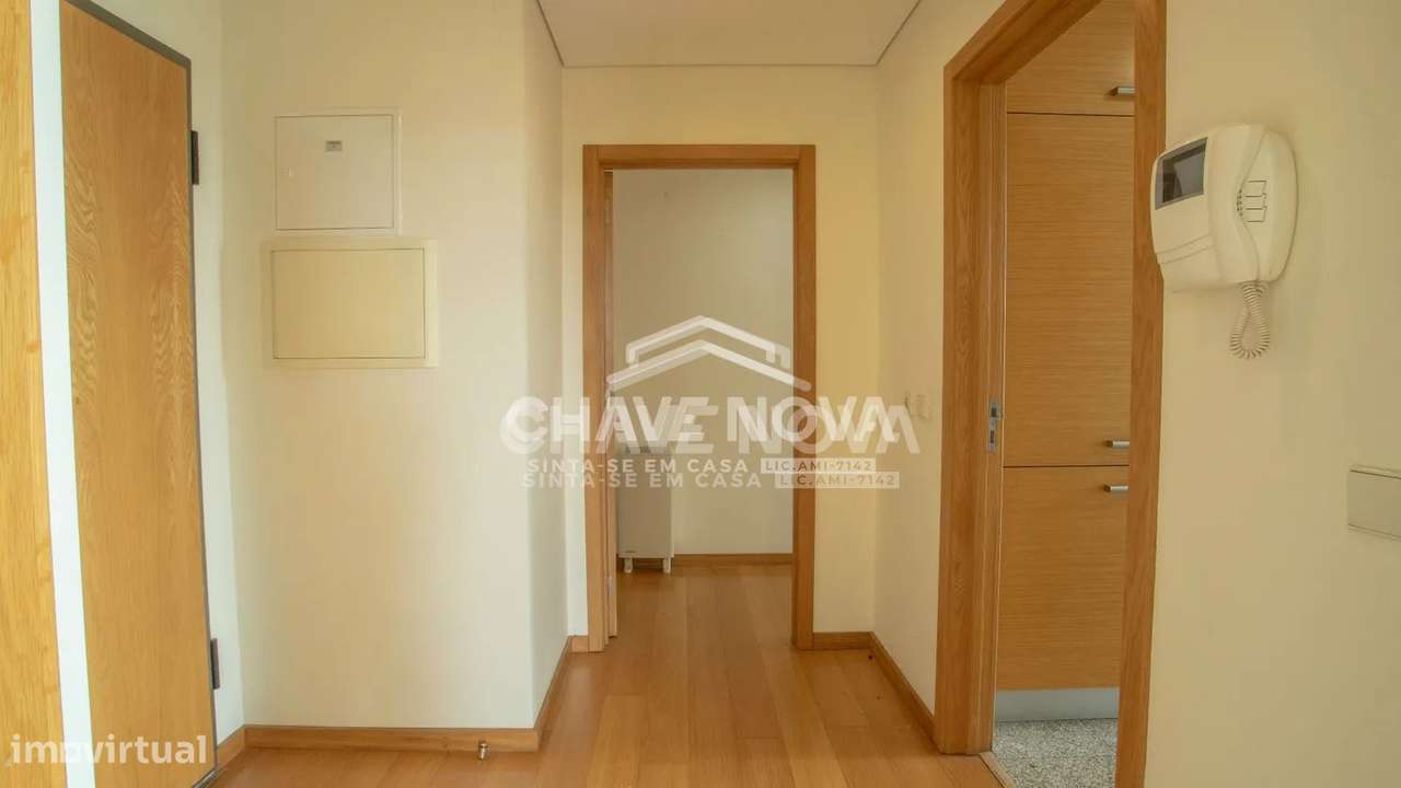 Apartamento T2 C Garagem Box Em Santa Marinha Gaiashopping