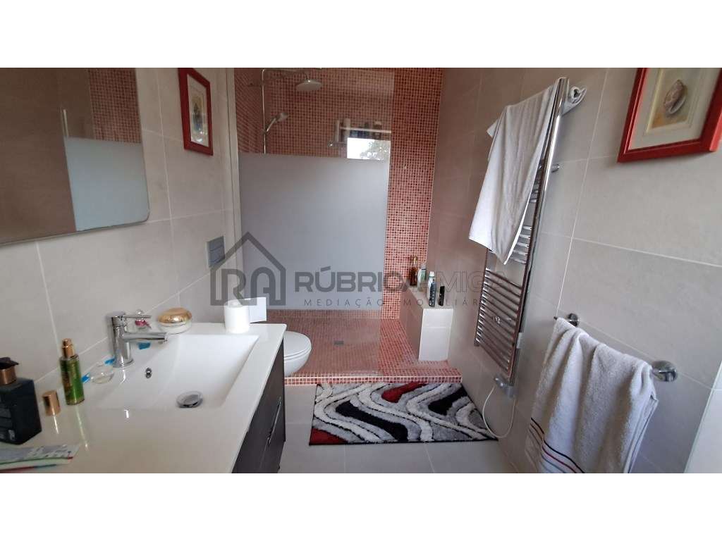 Moradia Renovada no Campo com anexos, Vista Desafogada e Grande Pot...-26