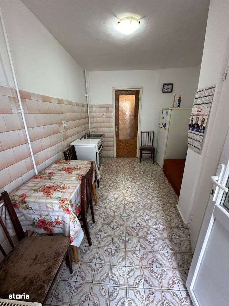 Apartamentul cu 2 camere de vânzare în zona Viziru 1 - Imagine principală: 3/6