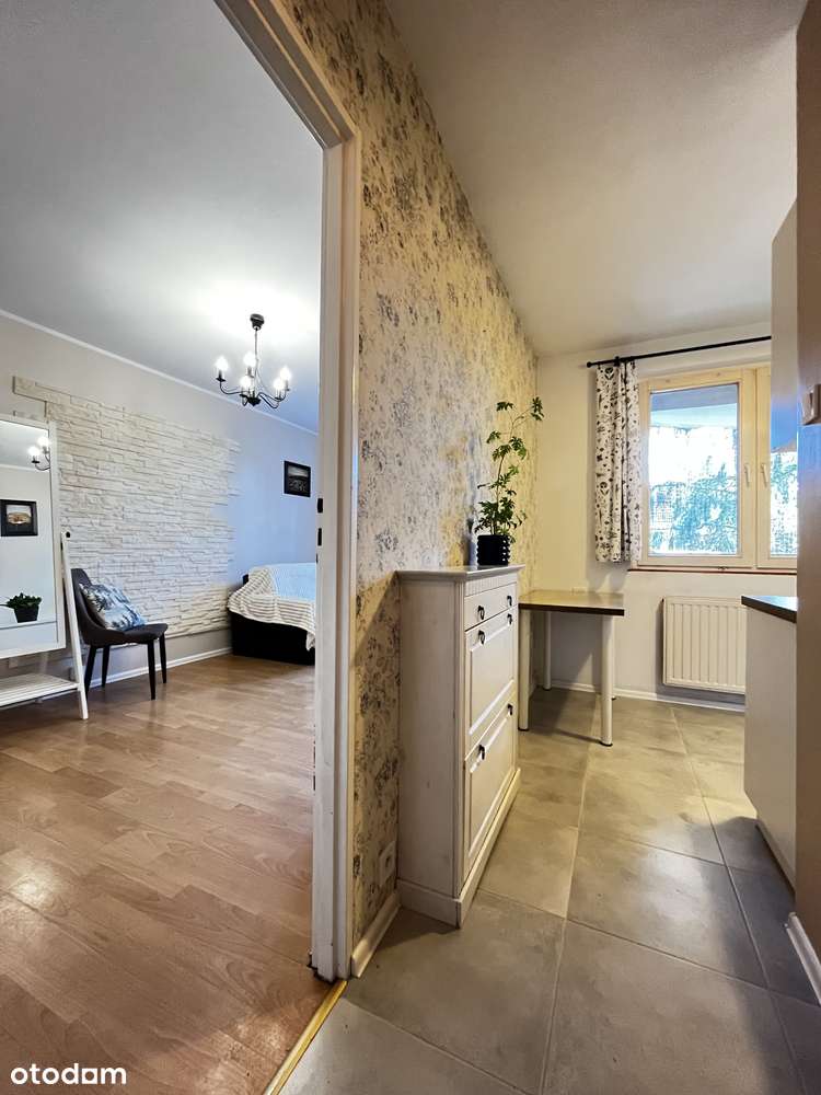 Żerniki - Kawalerka z oddzielną kuchnią-4