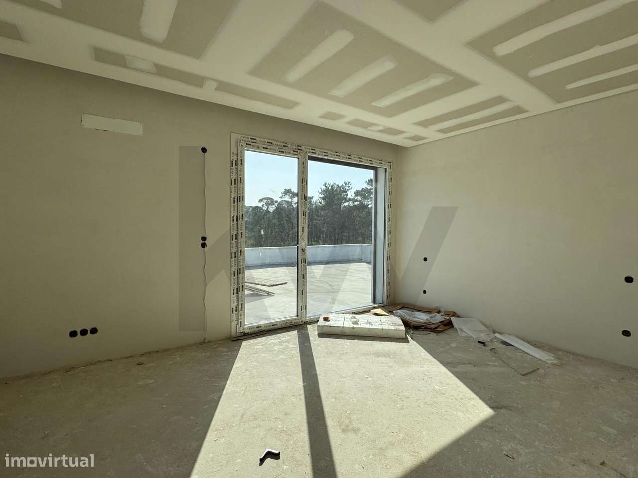 Moradia T3+1 Exclusiva com Piscina Junto ao Pinhal da Aroeira-28