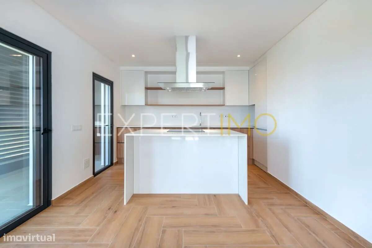 T2 com Garagem e Piscina - Portimão - Grande imagem: 3/33