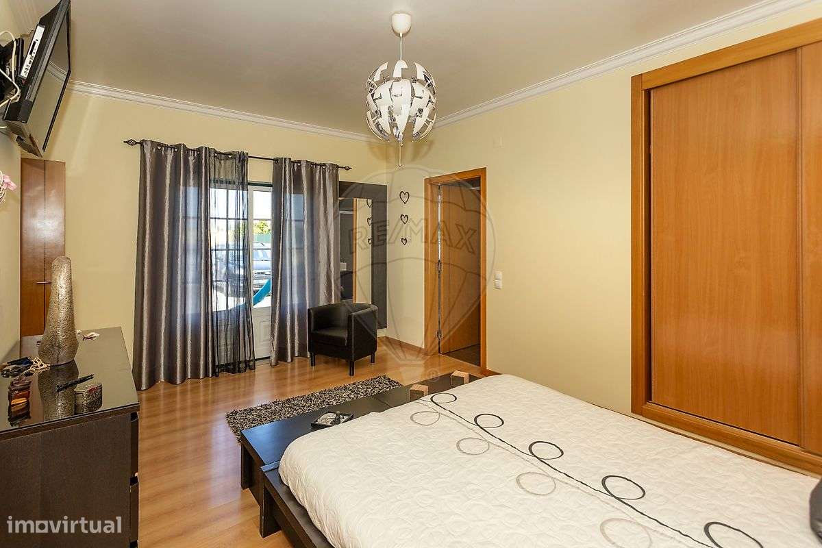 Moradia T4 para venda-18