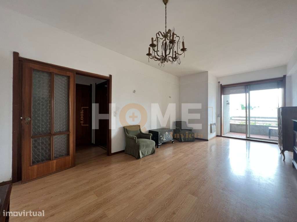 Apartamento T3+1, com varanda à Av. Fernão de Magalhães- Bonfim- Porto-52