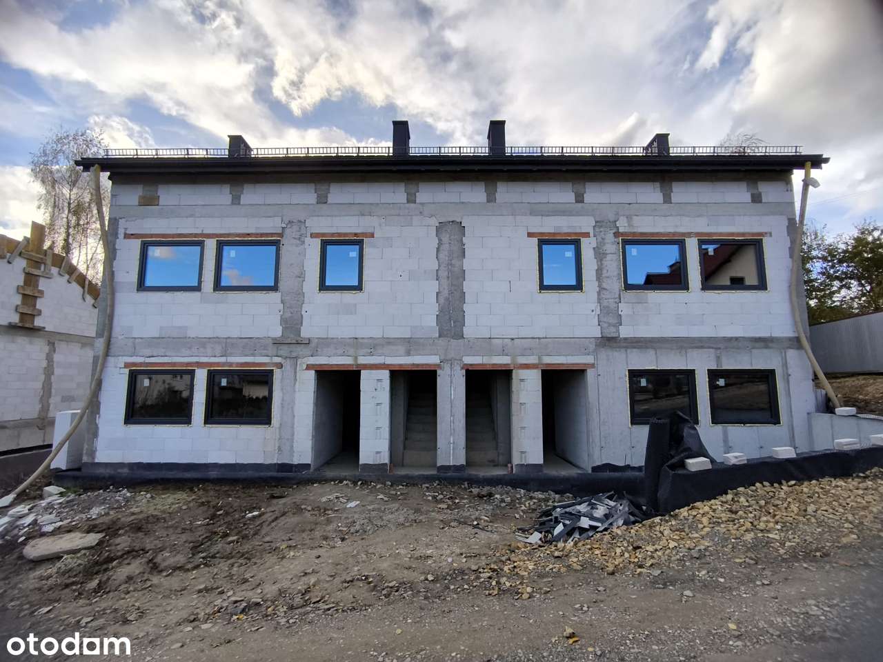 Dwupoziomowe mieszkanie z poddaszem do aranżacji| 3 min od Skawiny-7