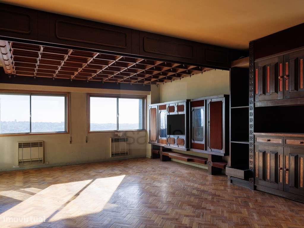 Apartamento T5 na Rua Gonçalo Cristóvão - Porto - Grande imagem: 3/26