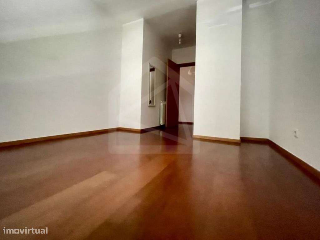 Apartamento T3 em Oliveira do Douro - Grande imagem: 5/17