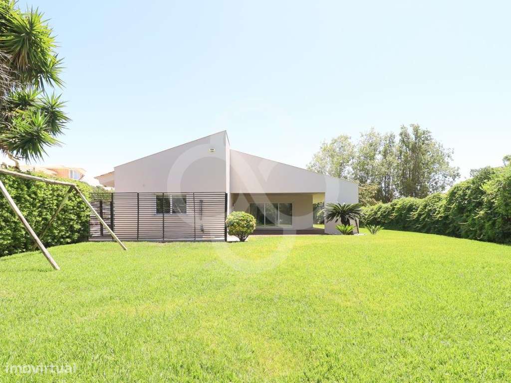 Moradia T6 Isolada no Estoril com piscina e garagem mais espaços ve...-29