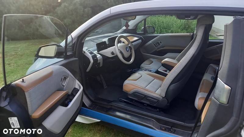 BMW i3 (60 Ah) - 24