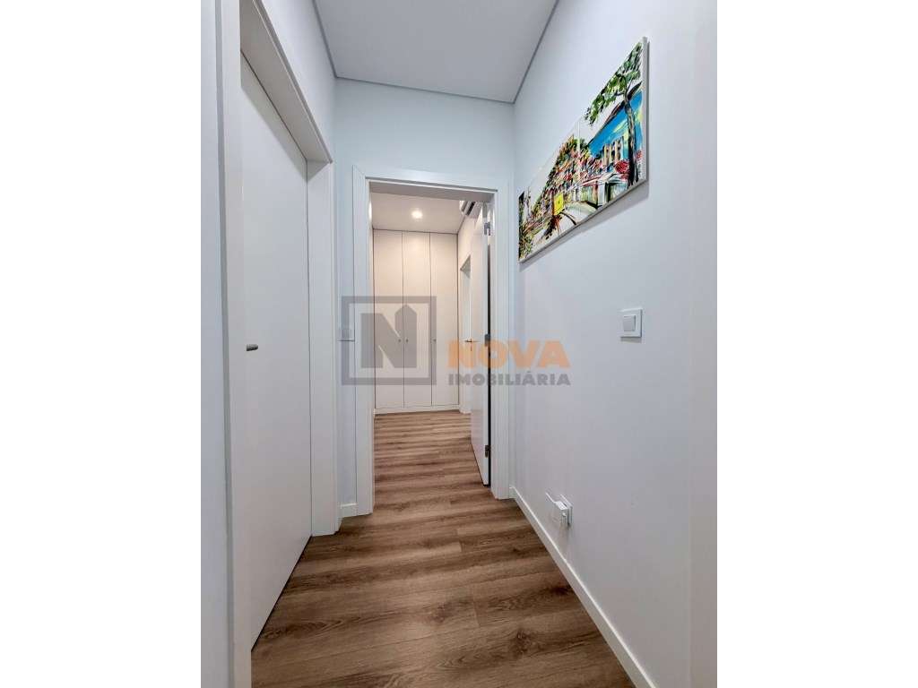 Apartamento T3 Moderno em Famões | 155 m² | Excelente Exposição Sol...-11