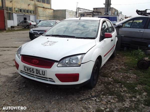 Dezmembrez Ford focus 2 1.6tdci alb hatchback 90 cp 109 cp - 1