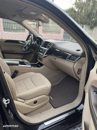 Mercedes-Benz ML 350 BlueTec 4MATIC Aut - 2