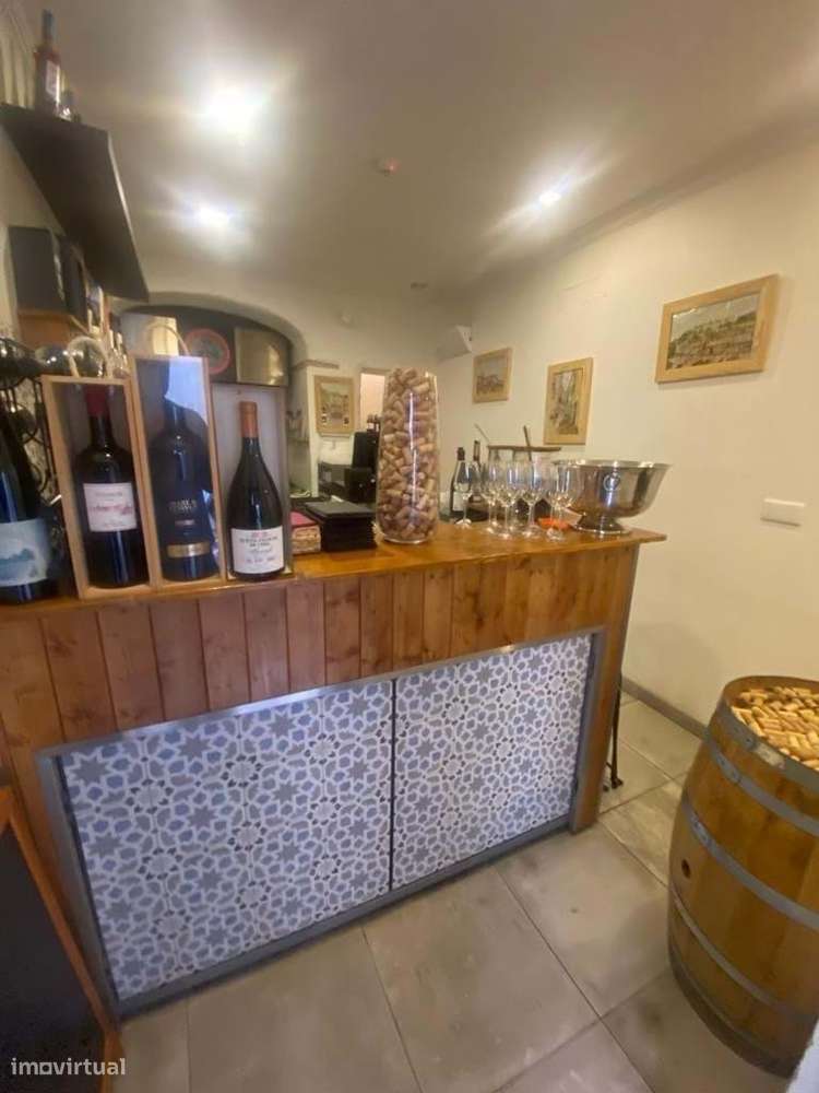 Loja com Esplanada no Coração de Alfama - Grande imagem: 5/16