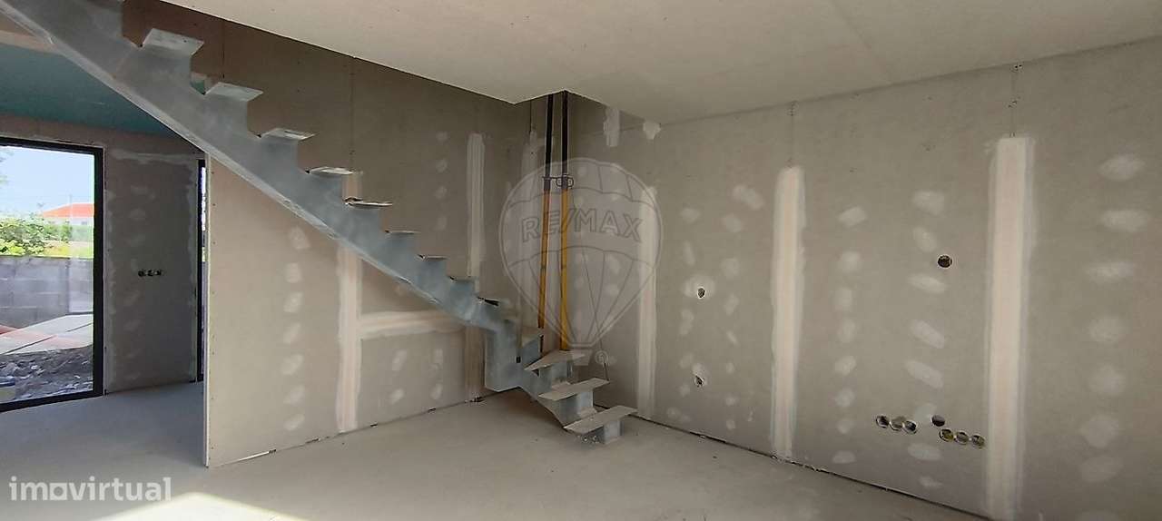 Moradia T2 para venda-9