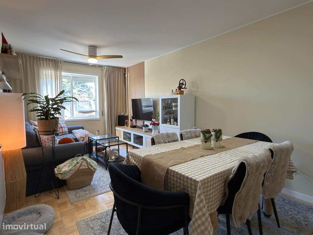 T4 renovado com elevador no centro de Avintes - Grande imagem: 5/21