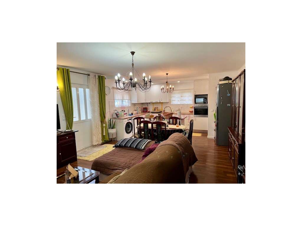 Moradia V5 Duplex em Famões-6