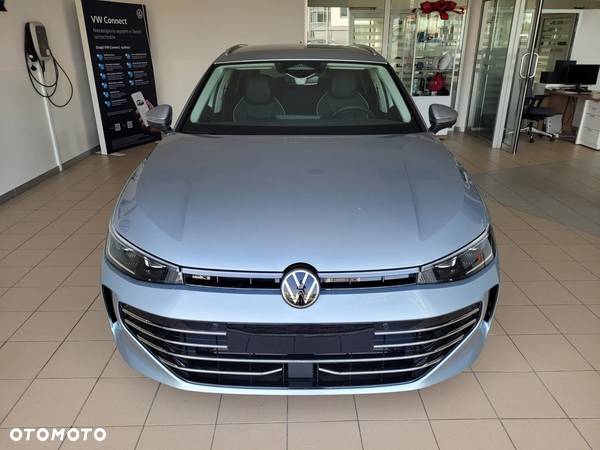 Volkswagen Passat 2.0 TDI SCR Elegance DSG - 2