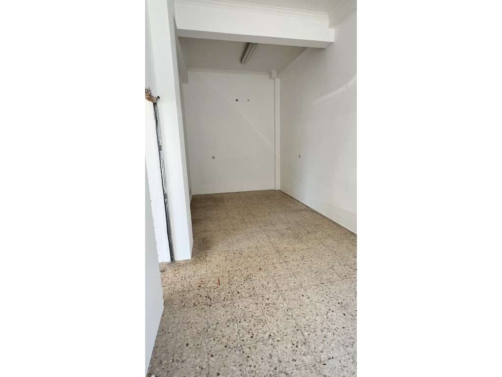 Loja 120m2 em 2 pisos em Queluz - PSP - Grande imagem: 4/22