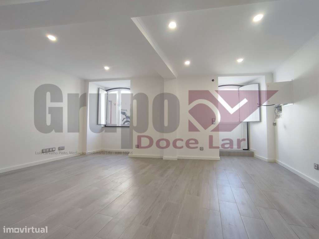 SESIMBRA - Apartamento T2 TOTALMENTE REMODELADO-5