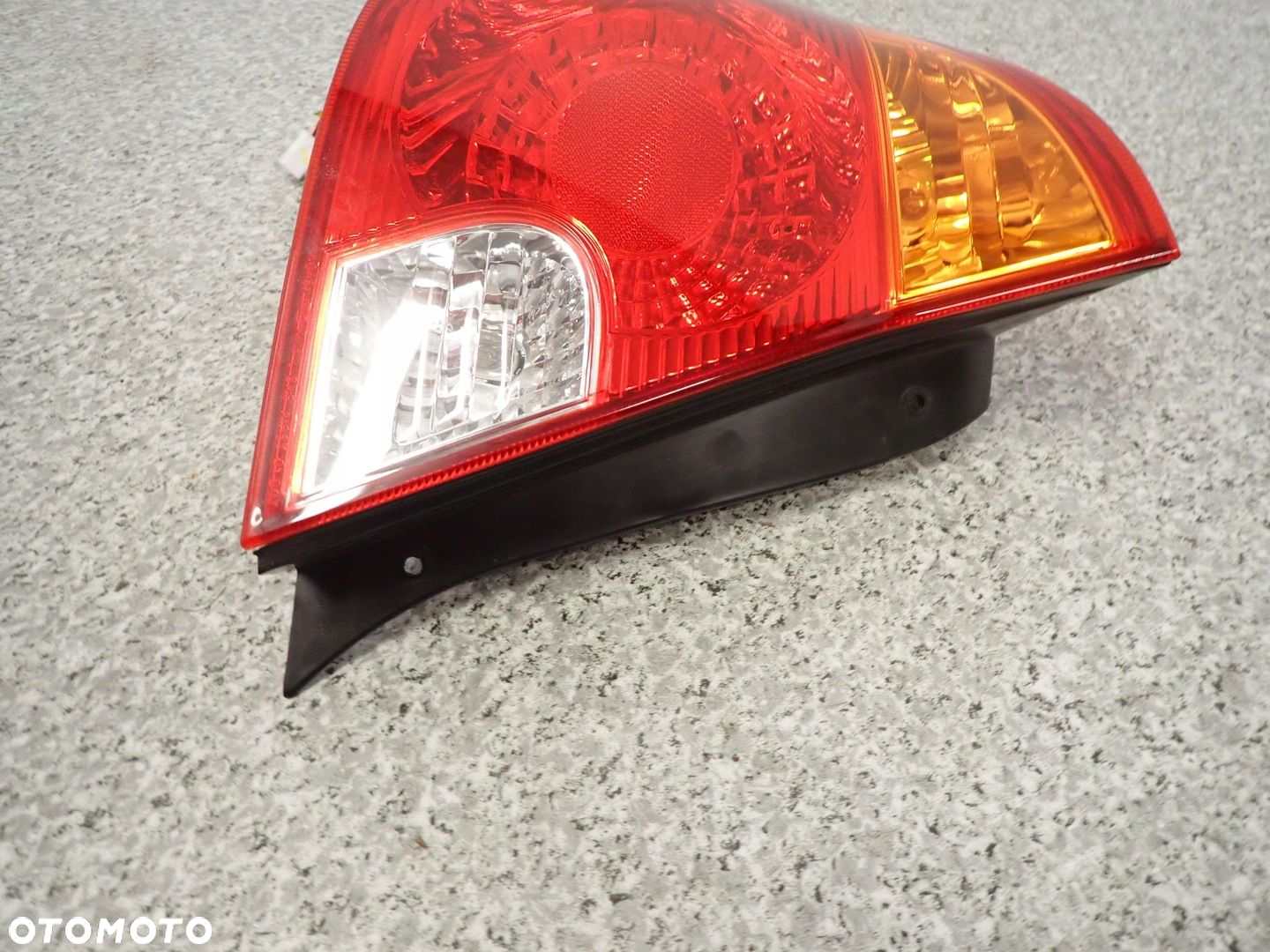 HYUNDAI ACCENT 03-05 LAMPA TYLNA LEWA EUROPA - 8