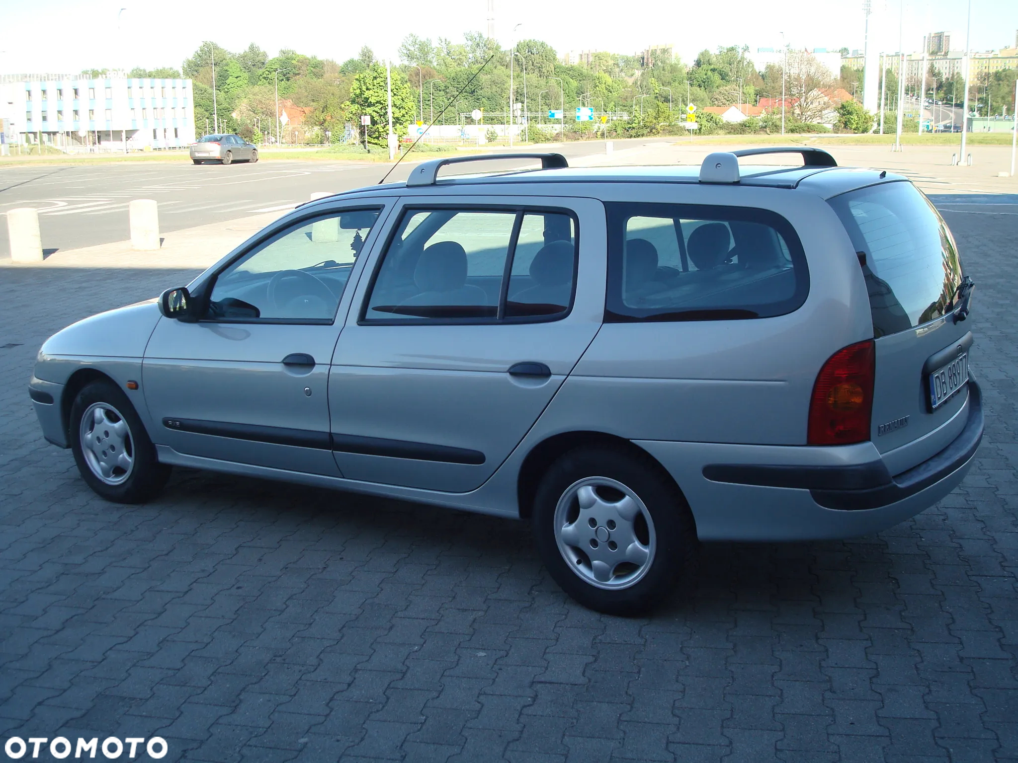 Renault Megane 1.4 RT 16V - 19