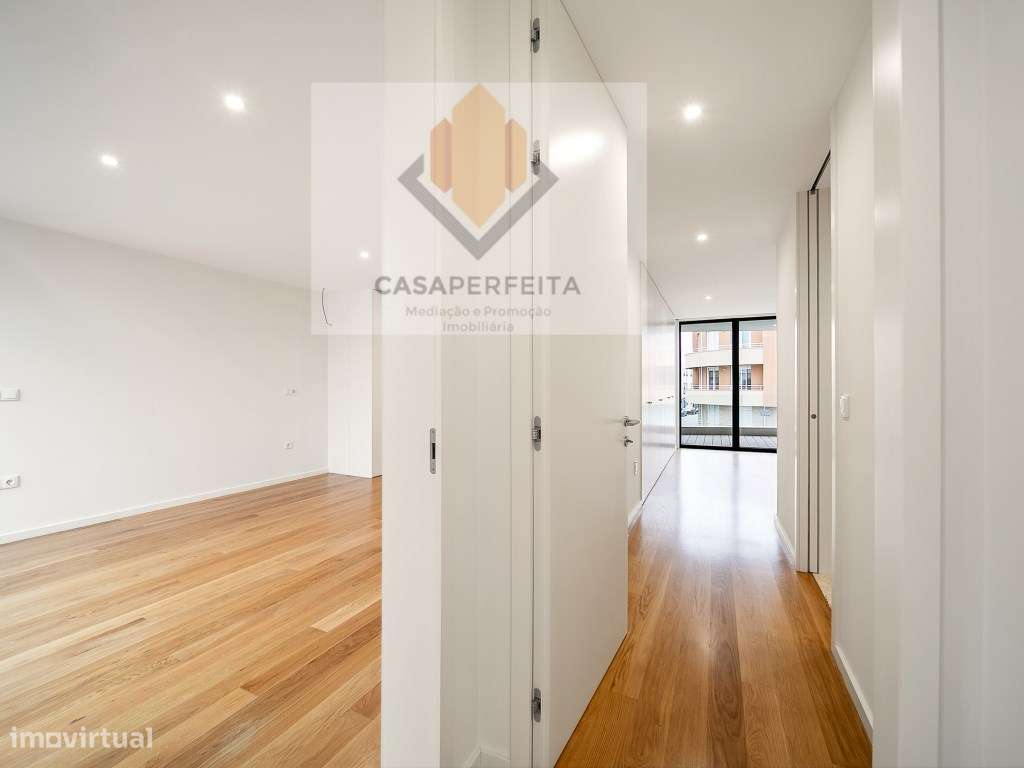 Luxuosa Moradia T4 a 150 metros da Praia - Madalena-32