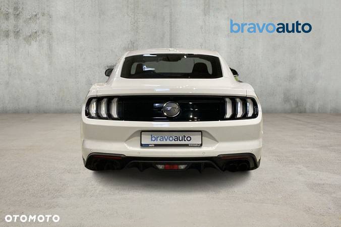 Ford Mustang 5.0 V8 GT - 4