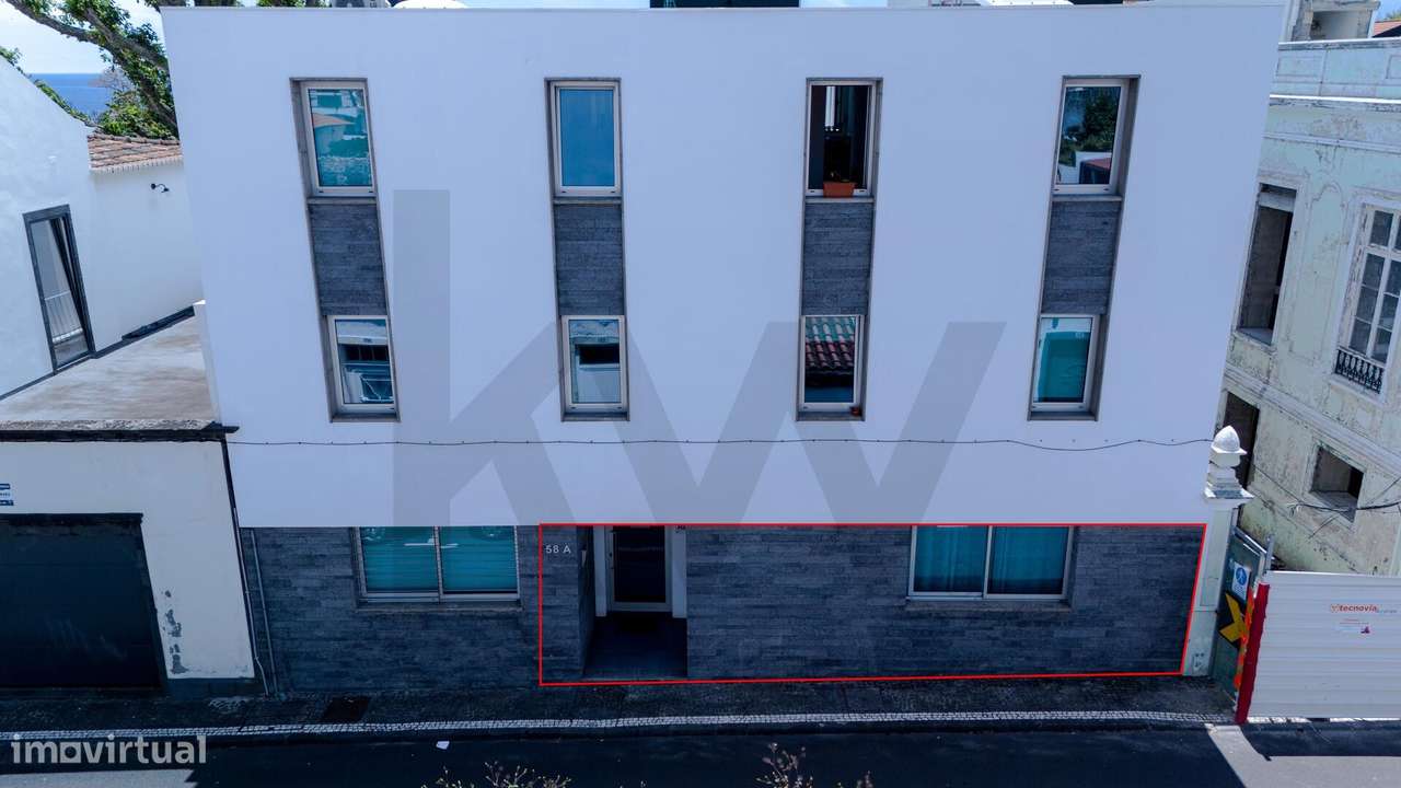T1 com pátio privativo em São Pedro - Ponta Delgada-29