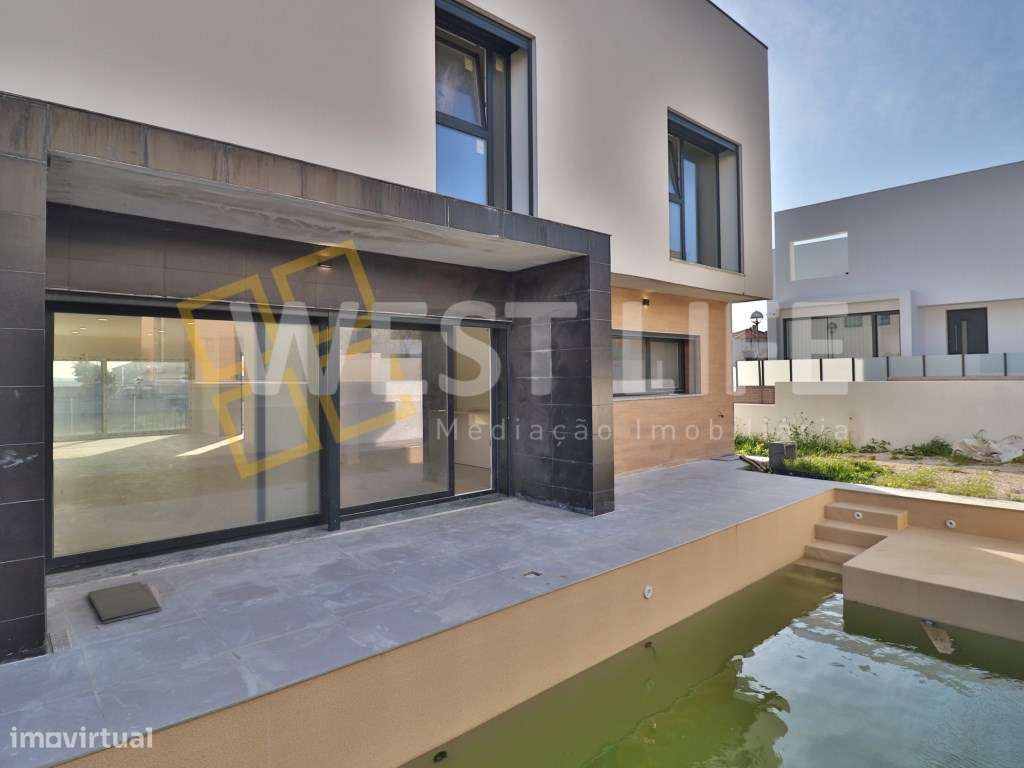 Moradia T5 com piscina e jardim de arquitetura moderna NOVA - 5 min... - Grande imagem: 4/46