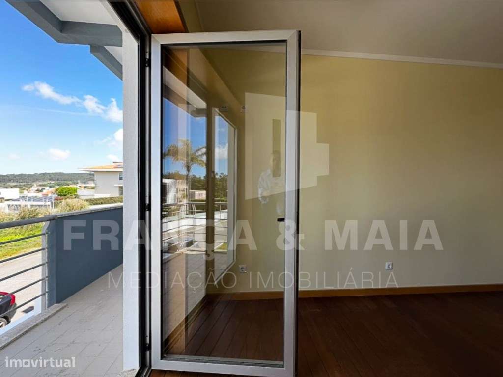 Moradia T3 Renovada com Áreas Excepcionais e Potencial até T5 em Pe...-19