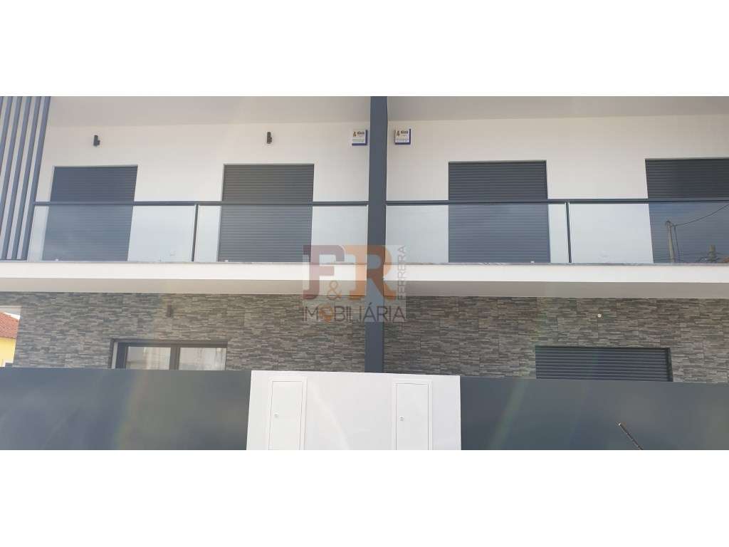 MORADIAS NOVAS T3 em Construção. Fernão Ferro - Grande imagem: 4/28