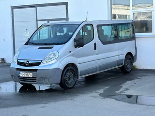 opel vivaro tour olx