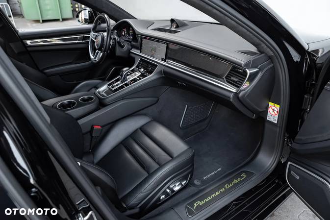 Porsche Panamera - 14