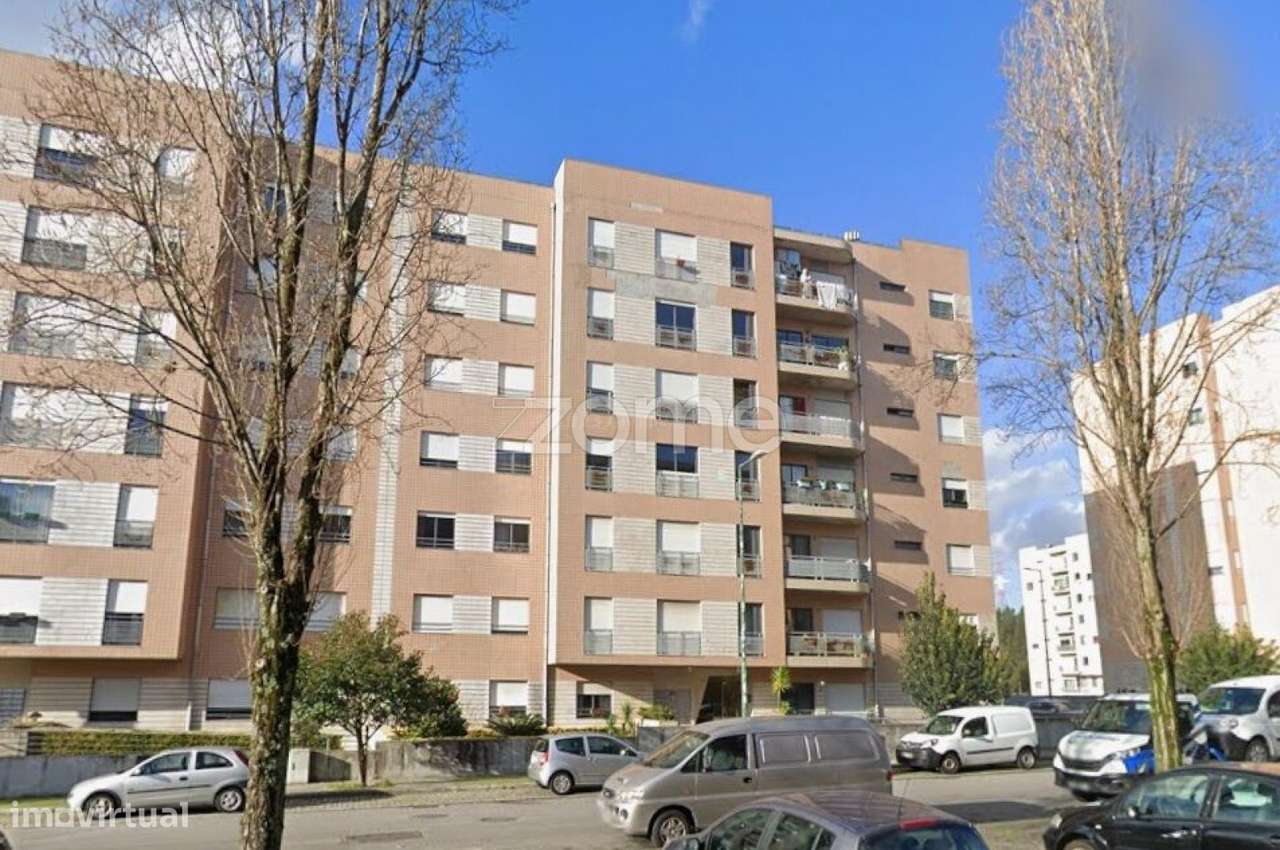 T2 Espaçoso com Varanda e Garagem | Valongo - Grande imagem: 2/33