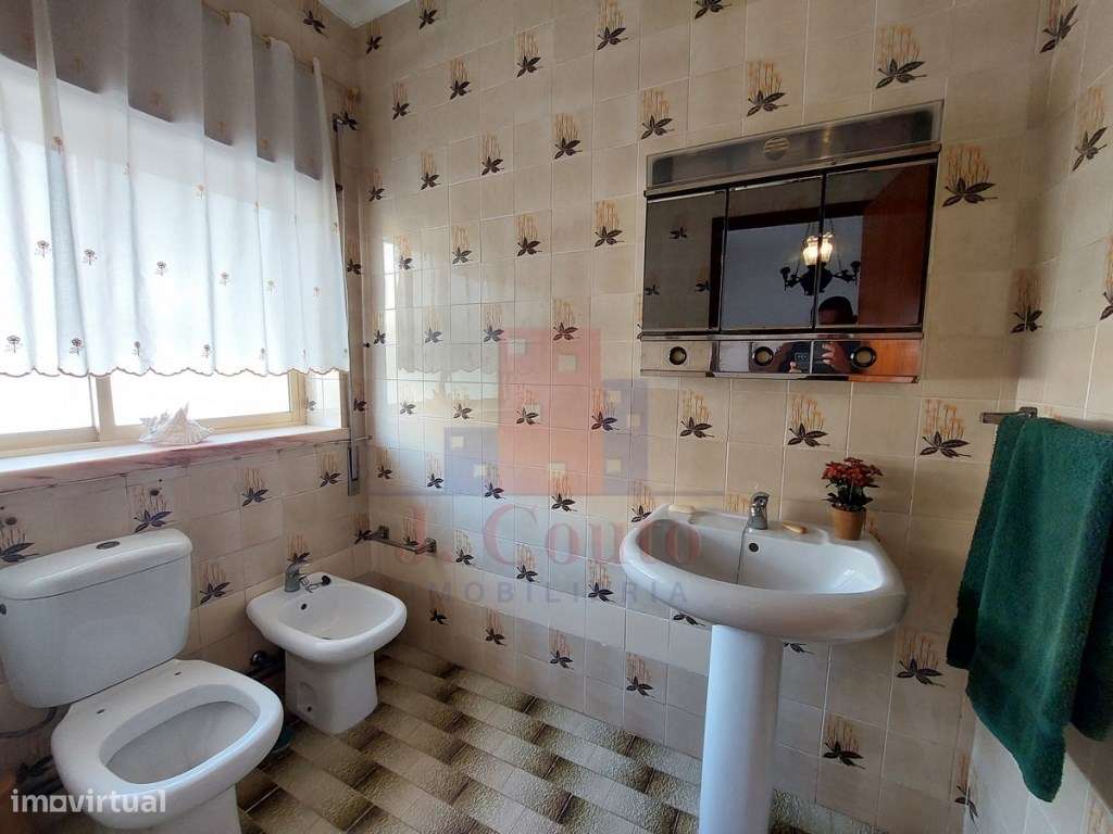 Prédio com 7 apartamentos no centro de Caldas da Rainha-9